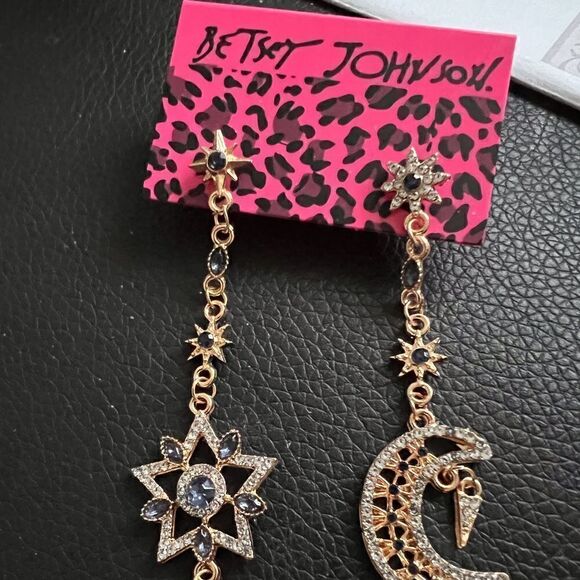 🌙 Betsey Johnson stunning sparkling crystal celestial dangle earrings 🌙 - Picture 4 of 6